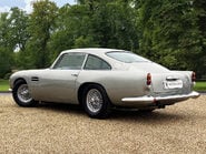 Aston Martin DB5 Superleggera 7