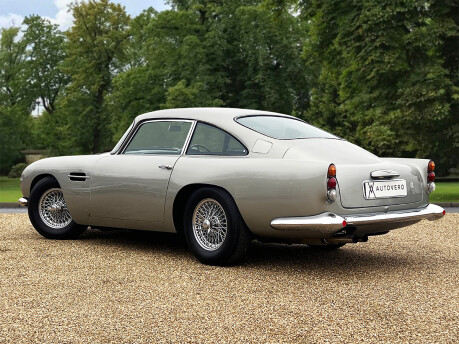 Aston Martin DB5 Superleggera 7