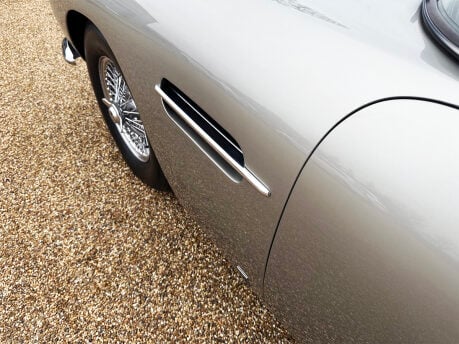 Aston Martin DB5 Superleggera 38