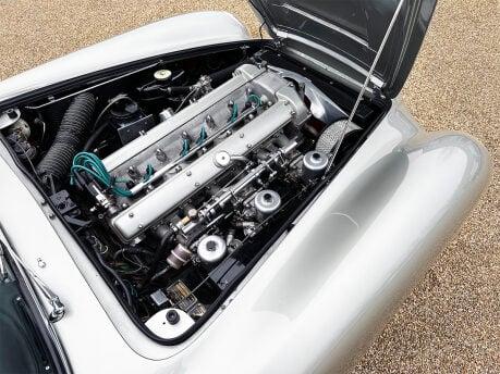 Aston Martin DB5 Superleggera 77