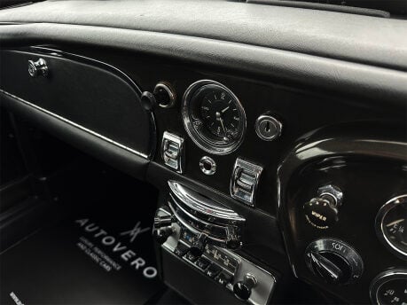 Aston Martin DB5 Superleggera 70