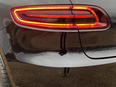 Porsche Macan TURBO PDK 23