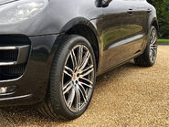 Porsche Macan TURBO PDK 20