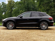 Porsche Macan TURBO PDK 8
