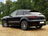 Porsche Macan TURBO PDK 7