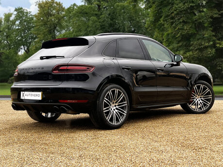 Porsche Macan TURBO PDK 5