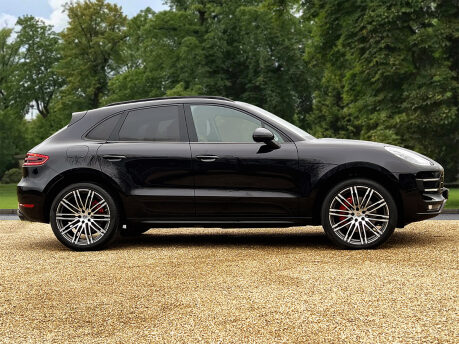 Porsche Macan TURBO PDK 4