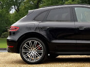 Porsche Macan TURBO PDK 12