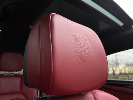 Porsche Macan TURBO PDK 50