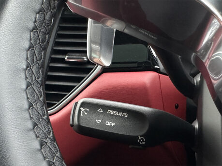 Porsche Macan TURBO PDK 54