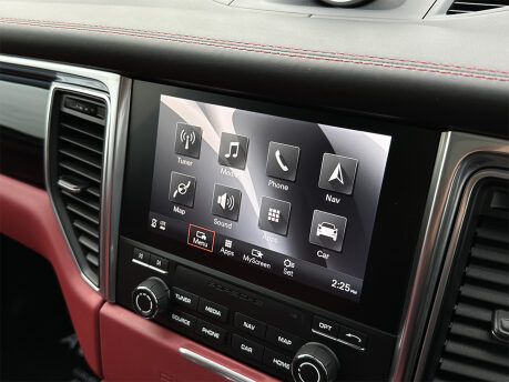 Porsche Macan TURBO PDK 67