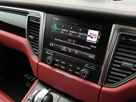 Porsche Macan TURBO PDK 71