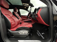 Porsche Macan TURBO PDK 46