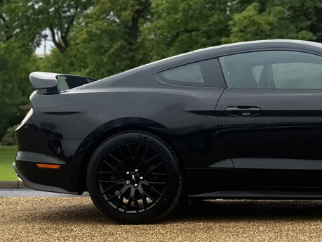 Ford Mustang GT 12