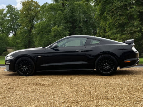Ford Mustang GT 8
