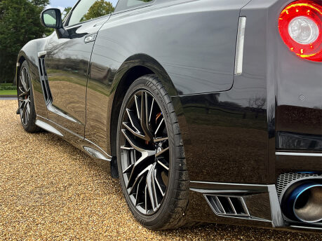 Nissan GT-R RECARO 22