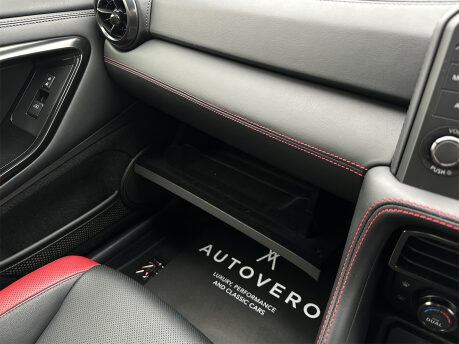 Nissan GT-R RECARO 71