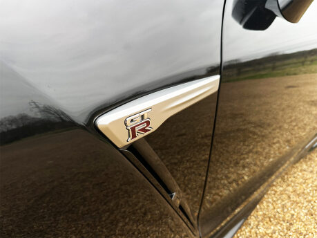 Nissan GT-R RECARO 38