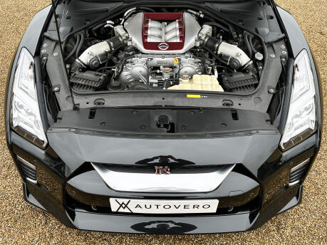 Nissan GT-R RECARO 92