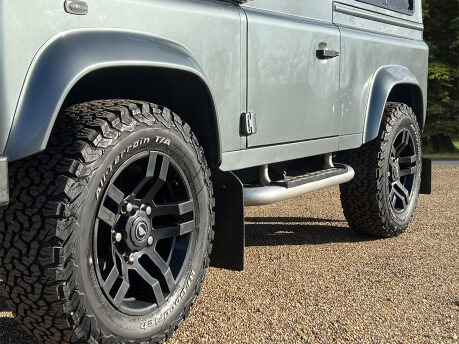 Land Rover Defender TD XS URBAN TRUCK CO 20