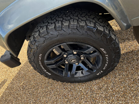 Land Rover Defender TD XS URBAN TRUCK CO 45