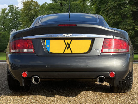 Aston Martin Vanquish S V12 6