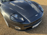 Aston Martin Vanquish S V12 32