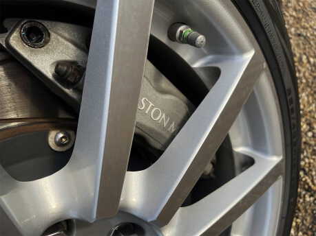 Aston Martin Vanquish S V12 46