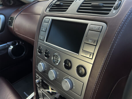 Aston Martin Vanquish S V12 59