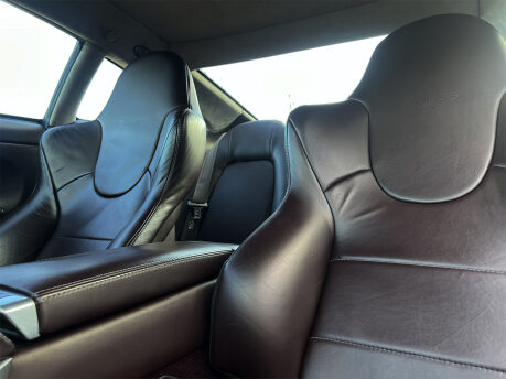 Aston Martin Vanquish S V12 54