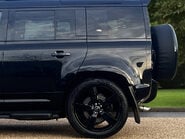 Land Rover Defender V8 11