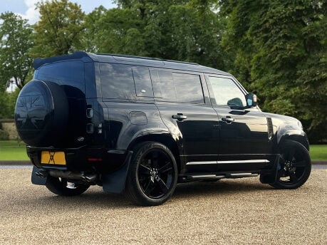 Land Rover Defender V8 5