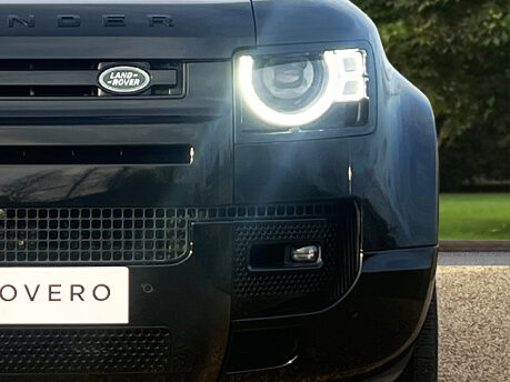 Land Rover Defender V8 18