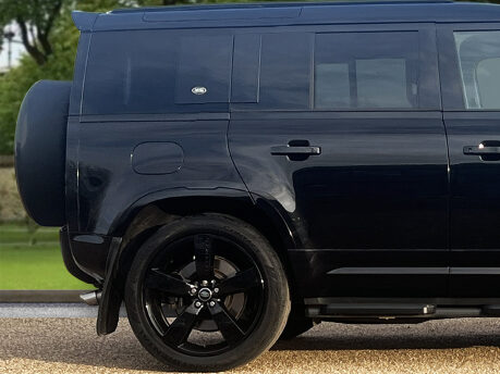 Land Rover Defender V8 12