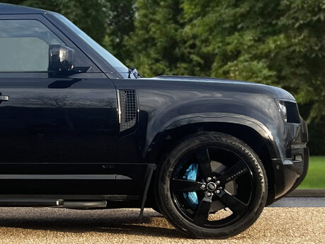 Land Rover Defender V8 13