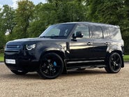 Land Rover Defender V8 1