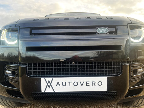 Land Rover Defender V8 33