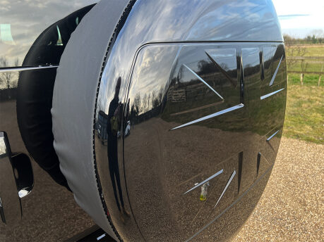 Land Rover Defender V8 36