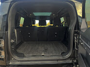 Land Rover Defender V8 78