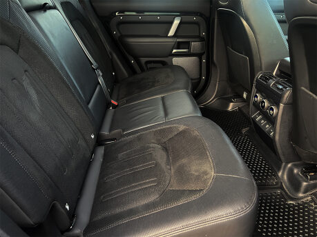 Land Rover Defender V8 71