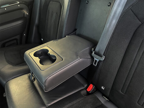 Land Rover Defender V8 74