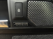 Land Rover Defender V8 64