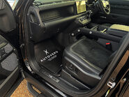 Land Rover Defender V8 47