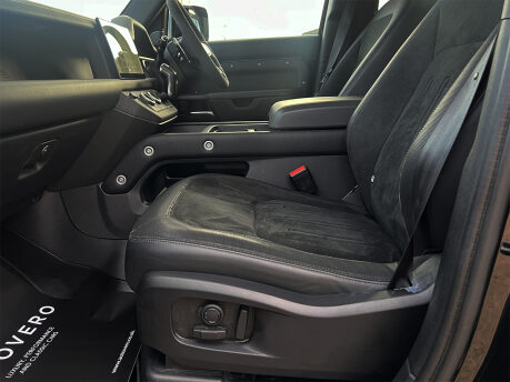 Land Rover Defender V8 48