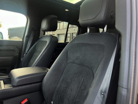 Land Rover Defender V8 50