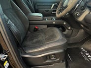 Land Rover Defender V8 49