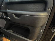 Land Rover Defender V8 76