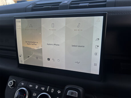 Land Rover Defender V8 66