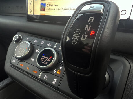 Land Rover Defender V8 61