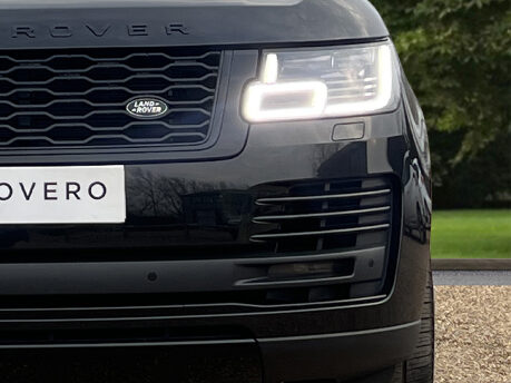 Land Rover Range Rover WESTMINSTER BLACK MHEV 18